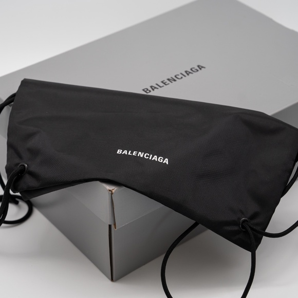 size 8 us 41eu - Balenciaga Triple S All Over Tomato Red White Allover Print - Picture 12 of 14